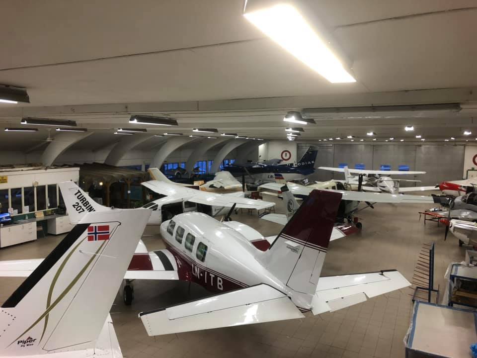 Flere fly i hangaren i Rakkestad